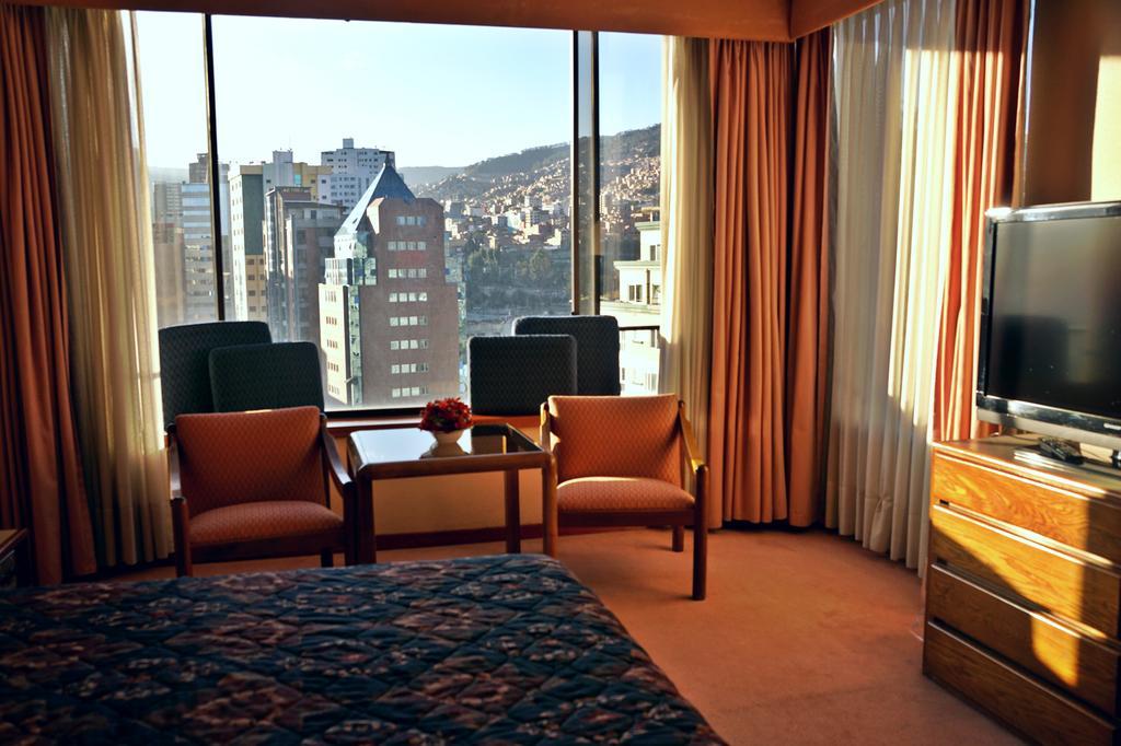 Real Plaza Hotel & Convention Center ลาปาซ ห้อง รูปภาพ